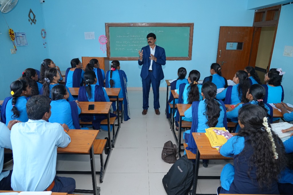 Social Science Pedagogy Class — Dr. C. Rajashekaraiah